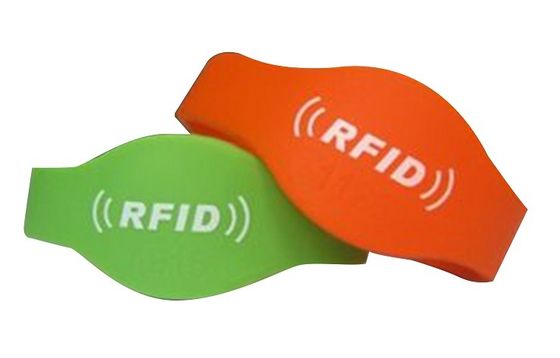 Αντισυγκρούσεις Σιλικόνη RFID Chip βραχιόλι για ταυτοποίηση προσώπου Διαχείριση μελών